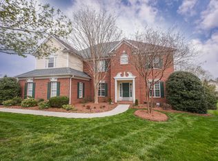 11422 Fountaingrove Dr, Charlotte, NC 28262