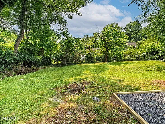 502 Hayworth Dr #A — Photo 18