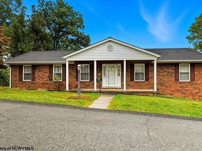 10 Greenwood Dr, Fairmont, WV, 26554