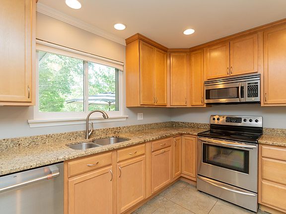 5th image of 1338 Koblan Dr