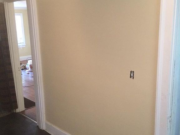 Dinning room new paint/floor