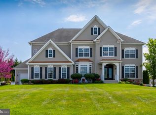 818 Derius Dr, Mickleton, NJ 08056