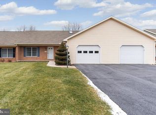 3459 Glen Eagles Dr, Chambersburg, PA 17202