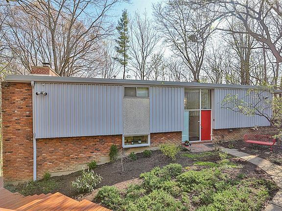 2nd image of 202 Brocdorf Dr