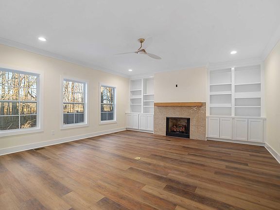 4th image of 4049 Buttermilk Rd