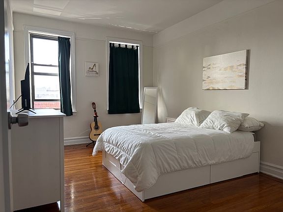 4th image of 3521 32nd St APT C5