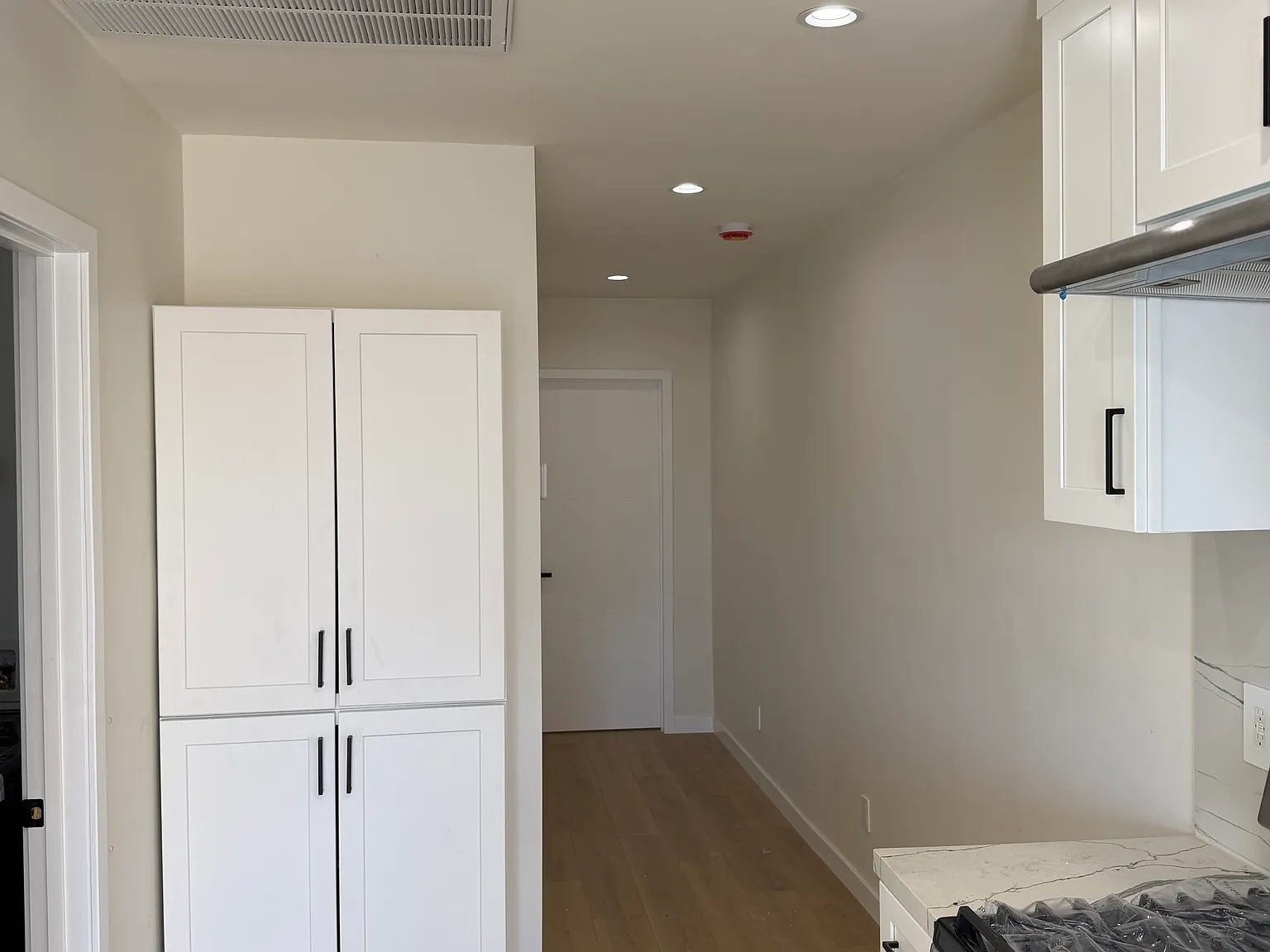 2 bed, 720 sqft, $2,850 — Photo 4