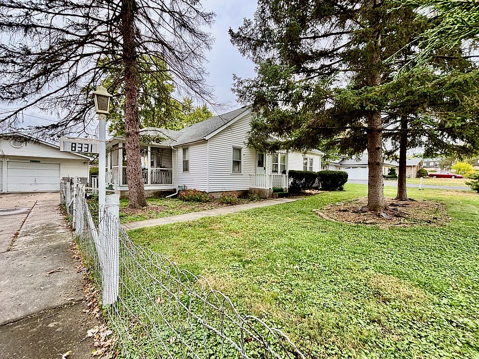 1st image of 8331 W 102nd Pl