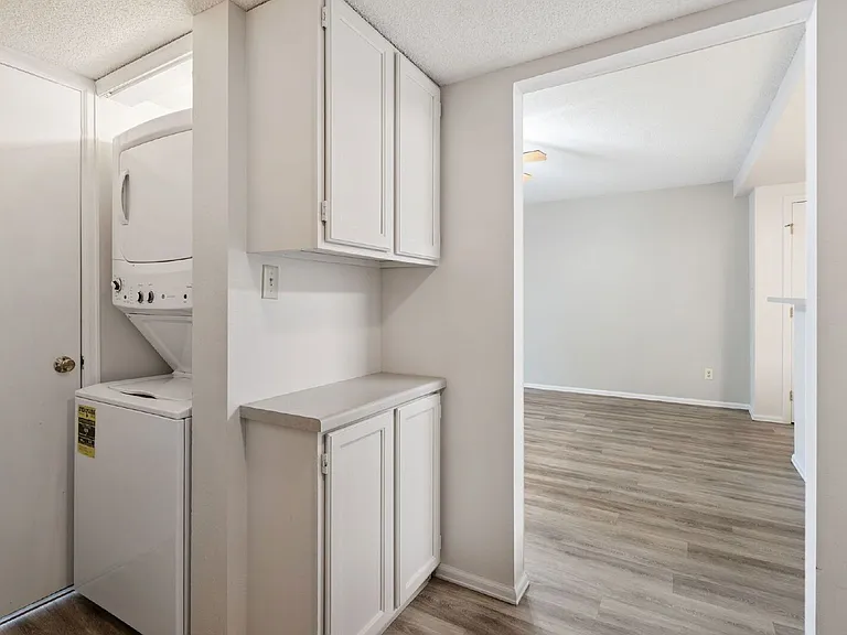 952 Acapulco Ct — Photo 14