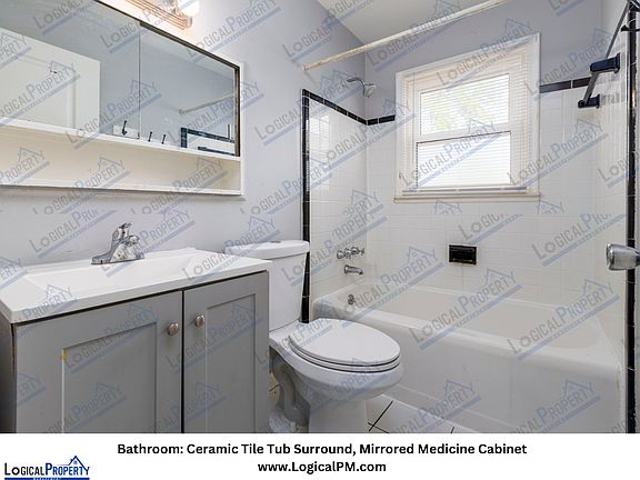 4_Bathroom