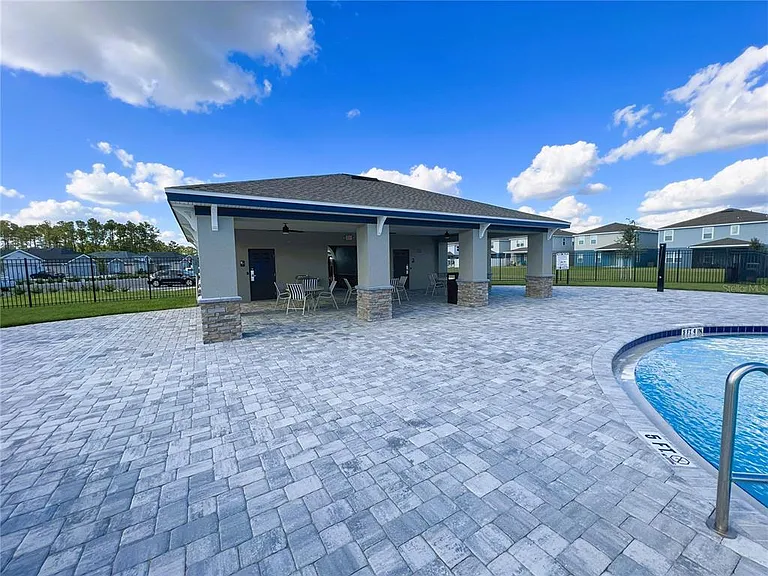 2127 Desert Rose Dr — Photo 24