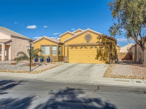 4th image of 7666 Rainbow Cove Dr