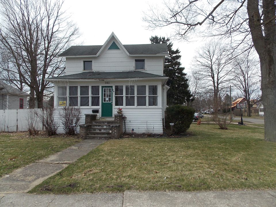 2nd image of 245 W Chicago St