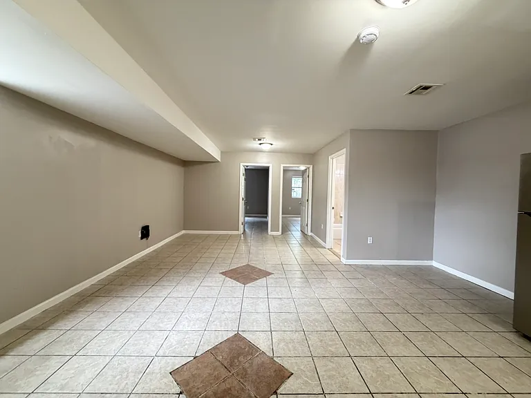 94 Winfield Ave #G — Photo 2