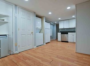 1923 Calvert St NW #B, Washington, DC 20009