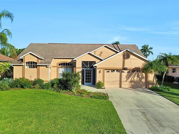 2nd image of 4841 SW 23rd Ave
