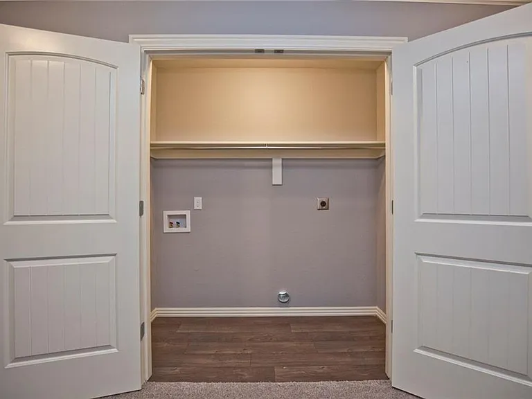 1253 N Rupple Rd — Photo 21