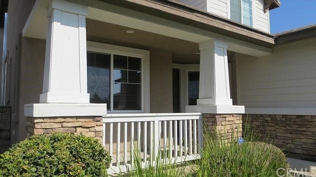 Covered Front Porch & Entry Way