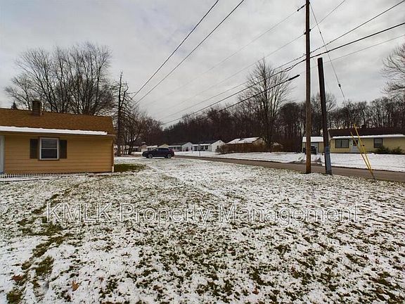 3rd image of 7529 Glenwood Ave