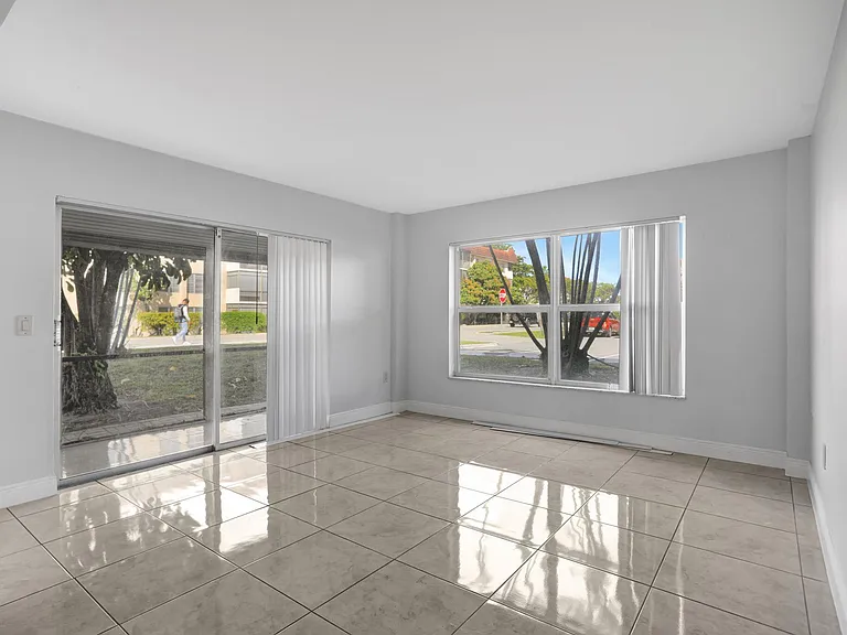 4156 Inverrary Dr #111 — Photo 10
