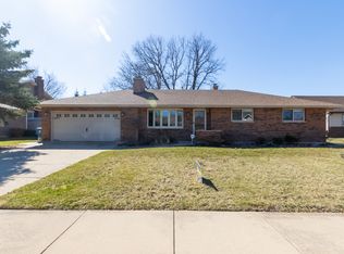725 Donna Ave, Aurora, IL 60505