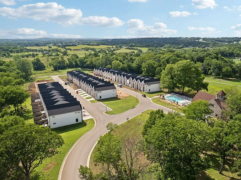 Oak Hill Townhomes: Now Offering First Month FREE! — Photo 59