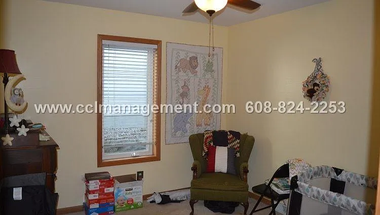 4 bed, 1890 sqft, $2,795 — Photo 4