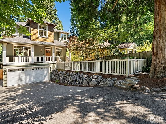 2nd image of 2322 NE 92nd Street