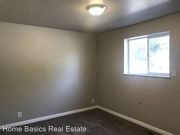 5th image of 603 Monterey Dr APT B