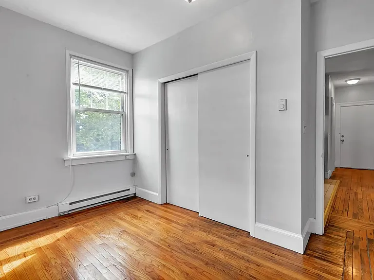 608-612 George St #12 — Photo 13