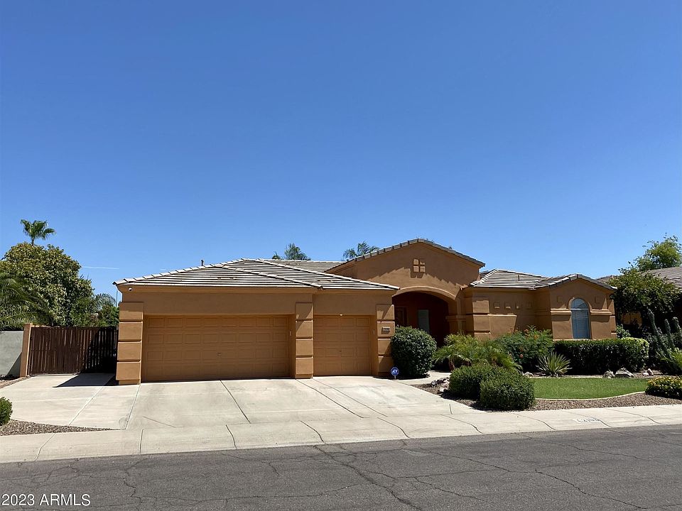 1st image of 2106 E Buena Vista Dr
