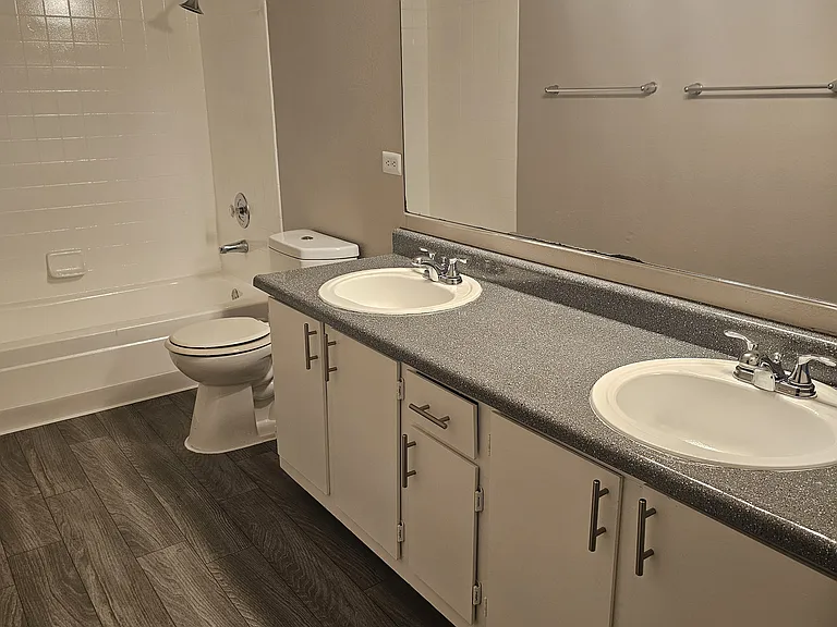5231 Pioneer Ave #204 — Photo 8