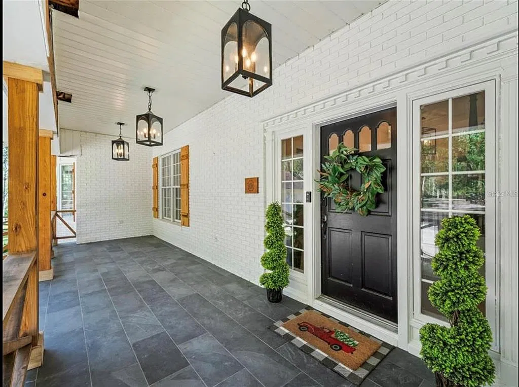 4 bed, 2.5 bath, 6360 sqft, $8,000 — Photo 3