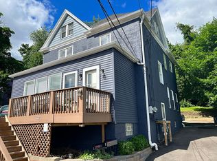 607 Hill St #2, Sewickley, PA 15143