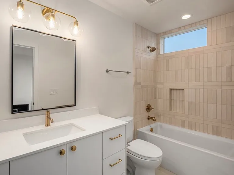 3612 Francis Ave N #A — Photo 5