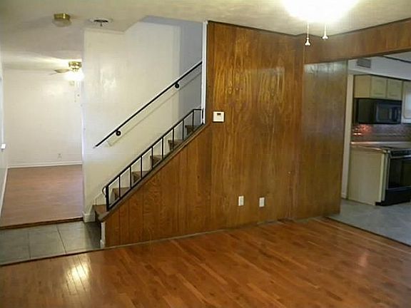 3rd image of 1417 Hillside Dr