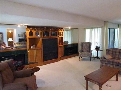 1st image of 881 Cliffs Dr APT 301