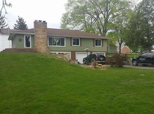 210 S 1st St, Edmore, MI 48829