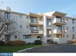 18 Chamond, Devon, PA 19333