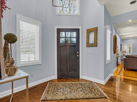 4th image of 31495 Sleepy Hollow Ln