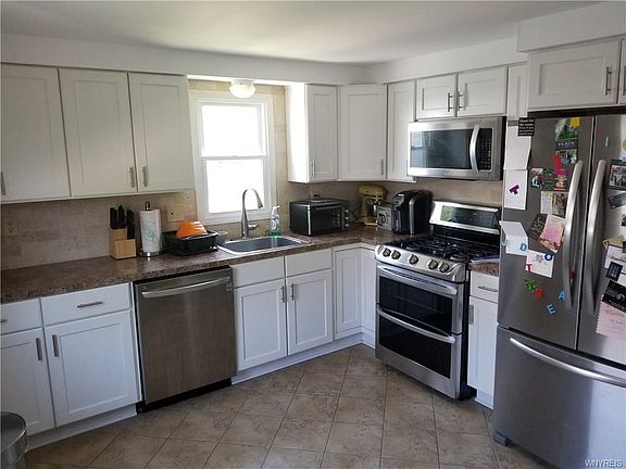 2nd image of 5061 Clarice Dr
