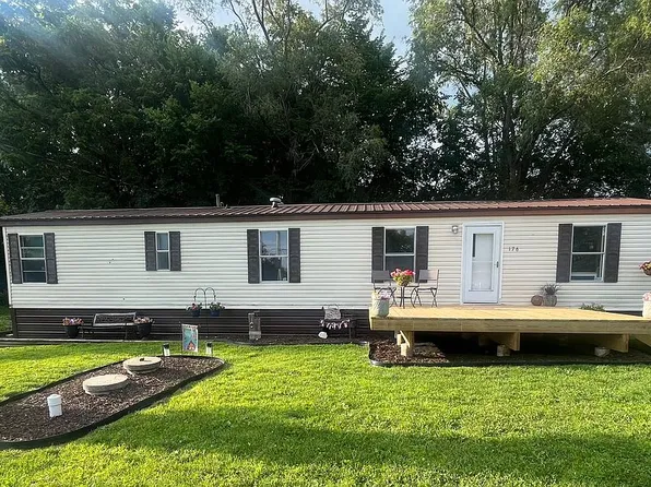 176 Lake Warren Dr, Monmouth, IL 61462