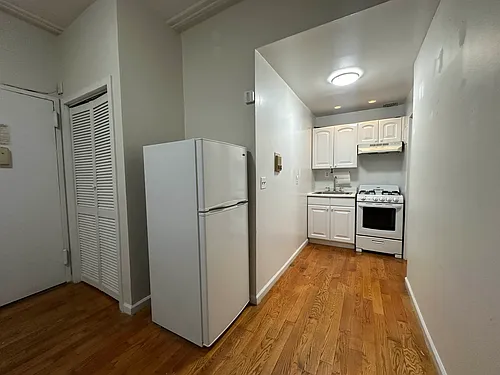 11 E 32nd St #5C Photo 1