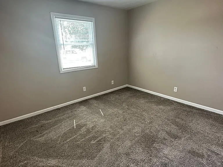 30-32 Morehouse Ct — Photo 12