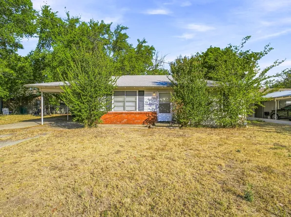 945 W Park St, Stephenville, TX 76401