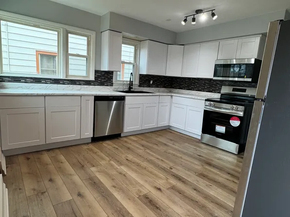 1930 E Euclid Ave, Milwaukee, WI 53207