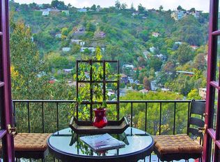 8283 Grand View Dr, Los Angeles, CA 90046