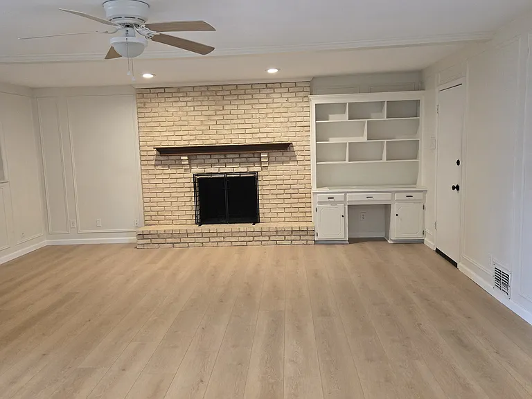 1305 Spring Creek Dr — Photo 11