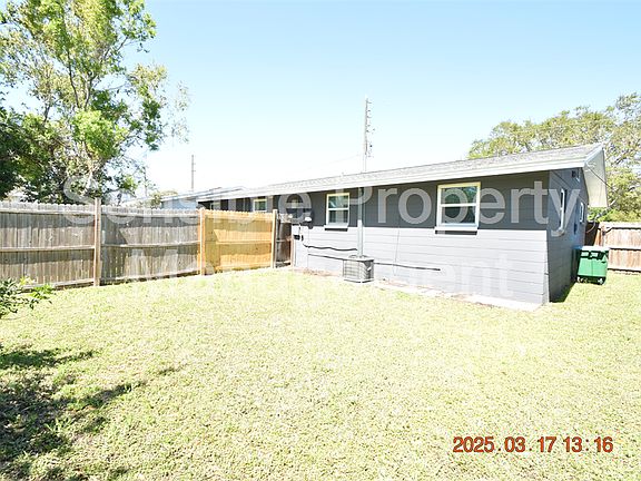 5th image of 10638 101st Ave #1