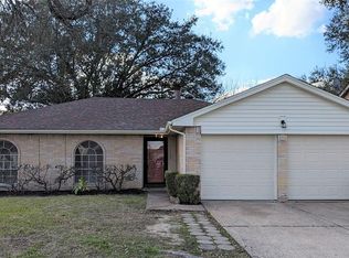 11703 Steamboat Springs Dr, Houston, TX 77067